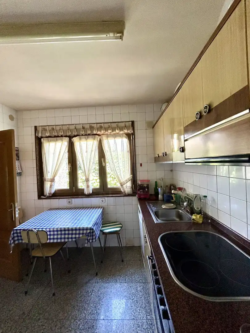 Cocina de Casa o chalet en venta en Villadangos del Páramo con Calefacción, Terraza y Piscina
