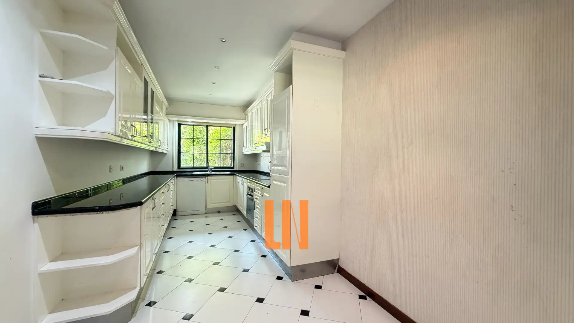 Cocina de Casa adosada en venta en Oleiros con Calefacción, Jardín privado y Parquet