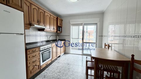 Foto 2 de Piso en venta en Hernán Cortés, Raíces, Castrillón