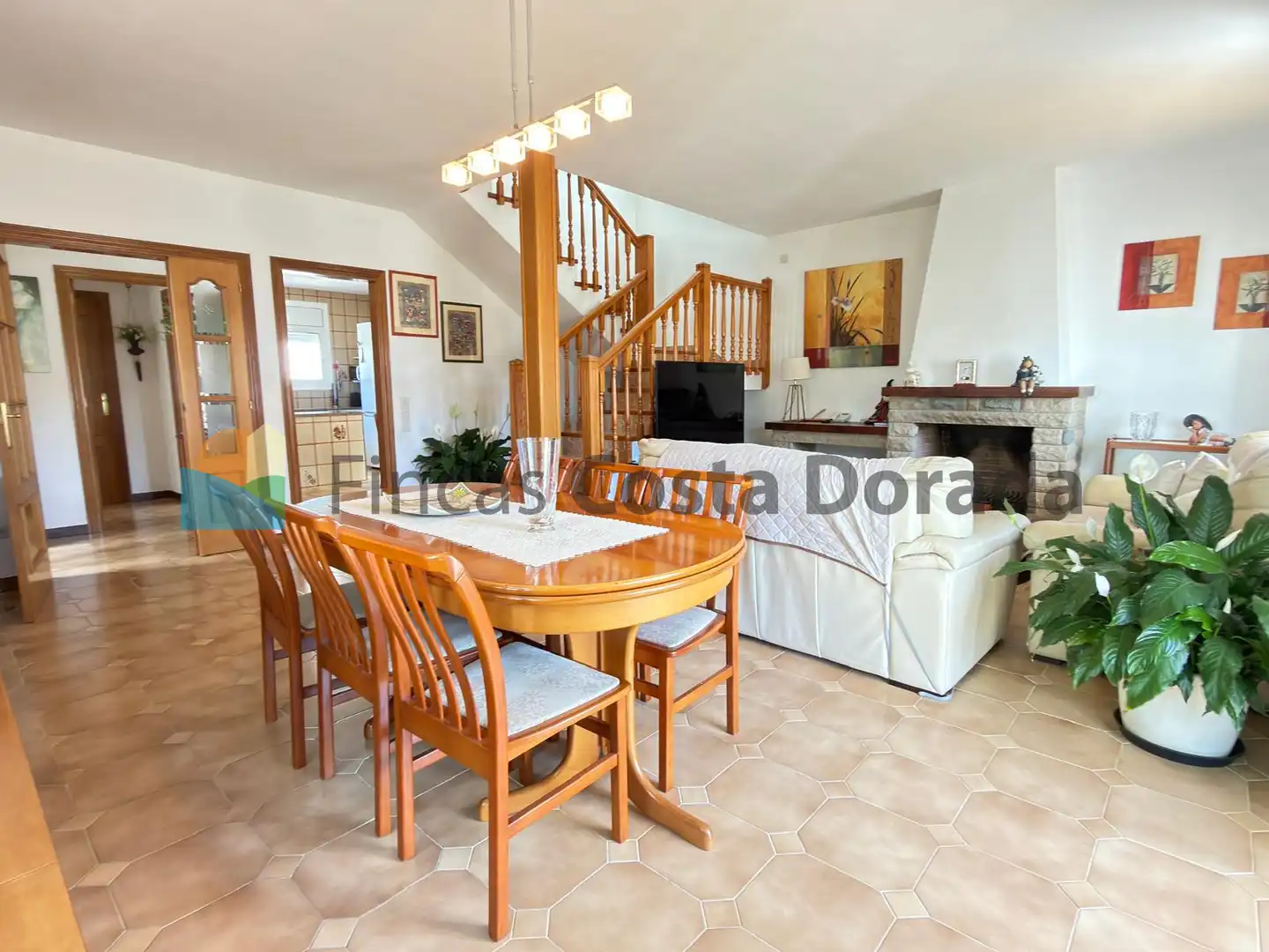Living room of Houses for sale in Cubelles  with Air Conditioner, Private garden and Parquet flooring