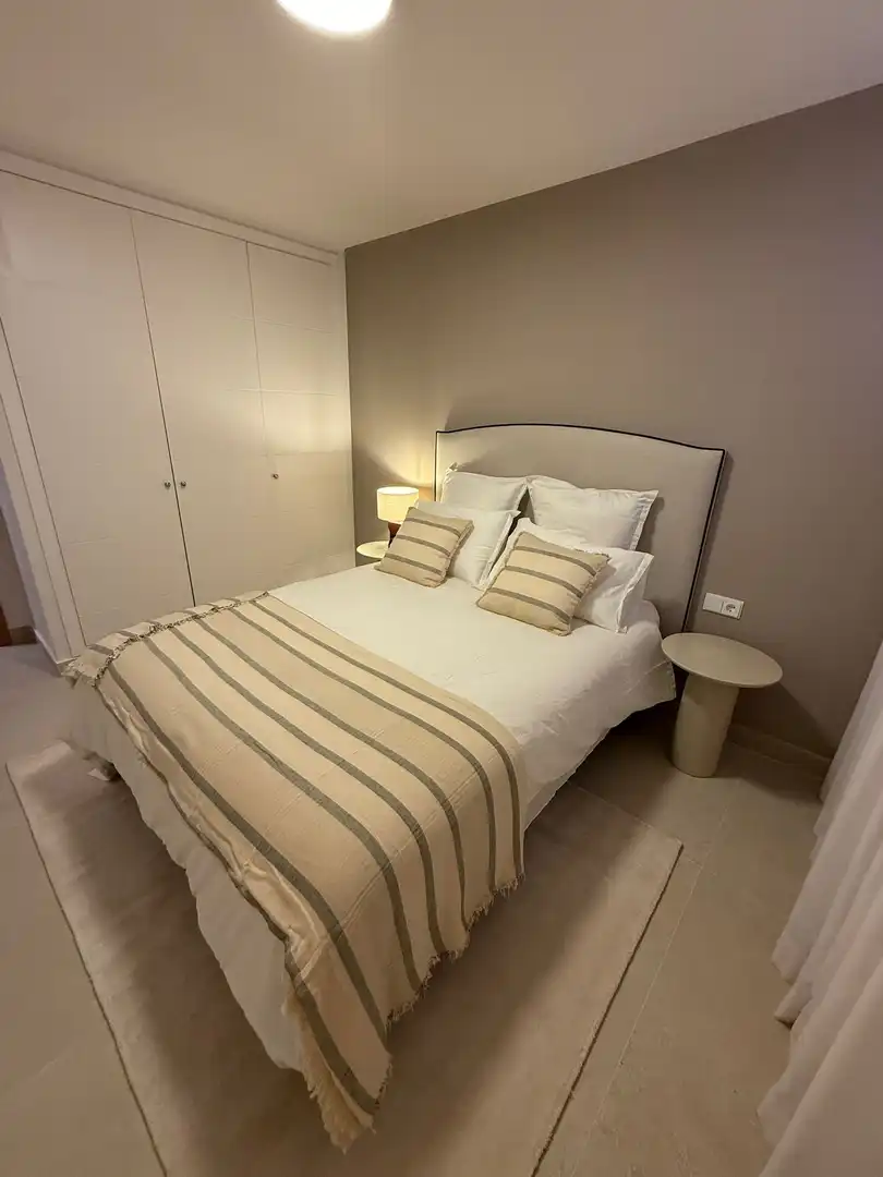 Habitación de Apartamento de alquiler en Marbella con Aire acondicionado, Calefacción y Terraza