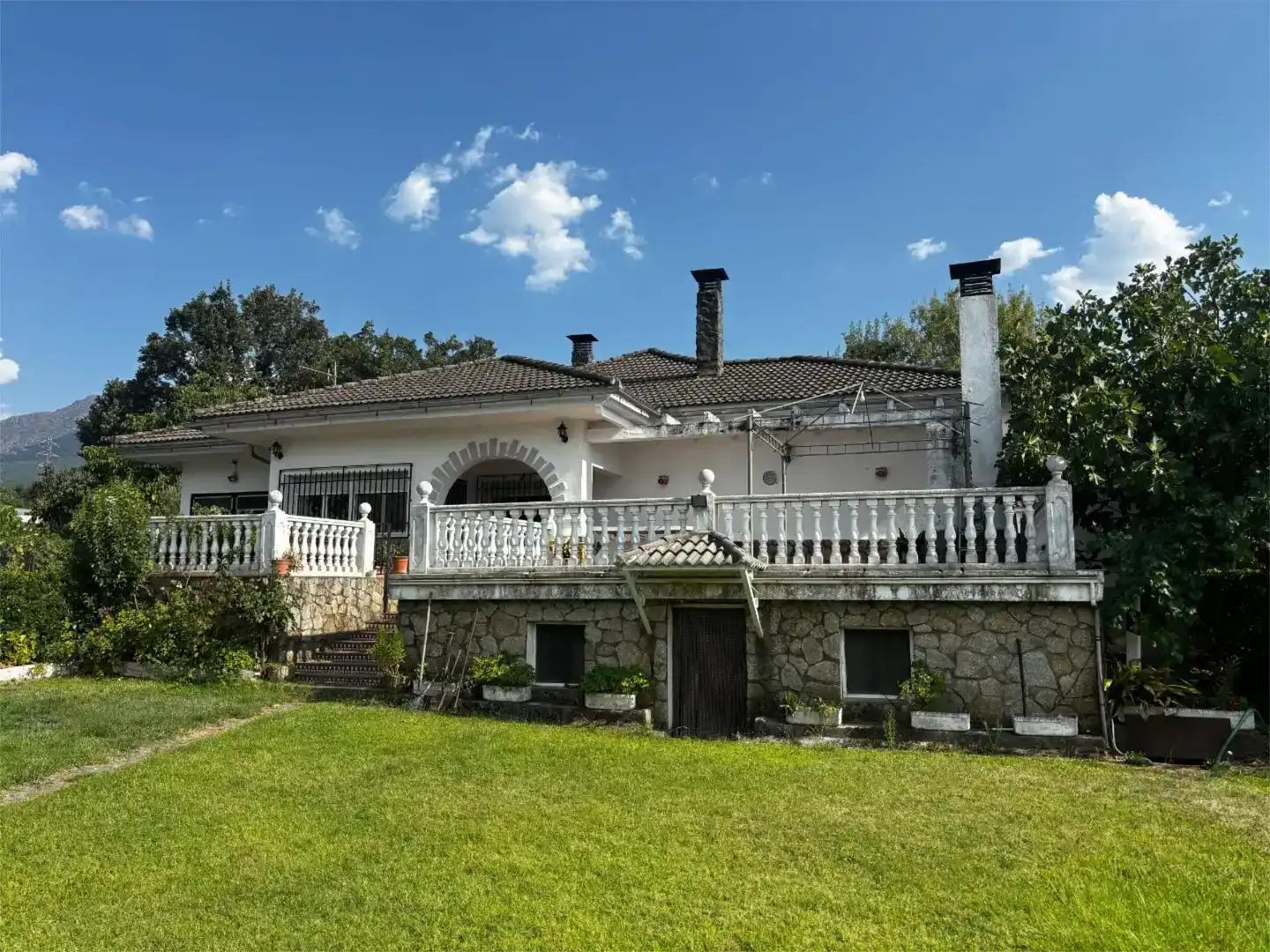 Vista exterior de Piso en venta en Hervás con Jardín privado, Trastero y Piscina