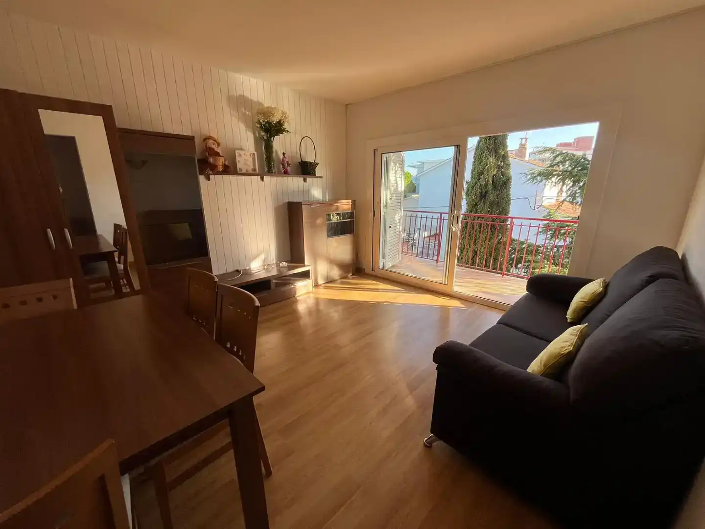Sala d'estar de Pis per a compartir en Castell d'Aro, Platja d'Aro i s'Agaró amb Moblat i Balcó