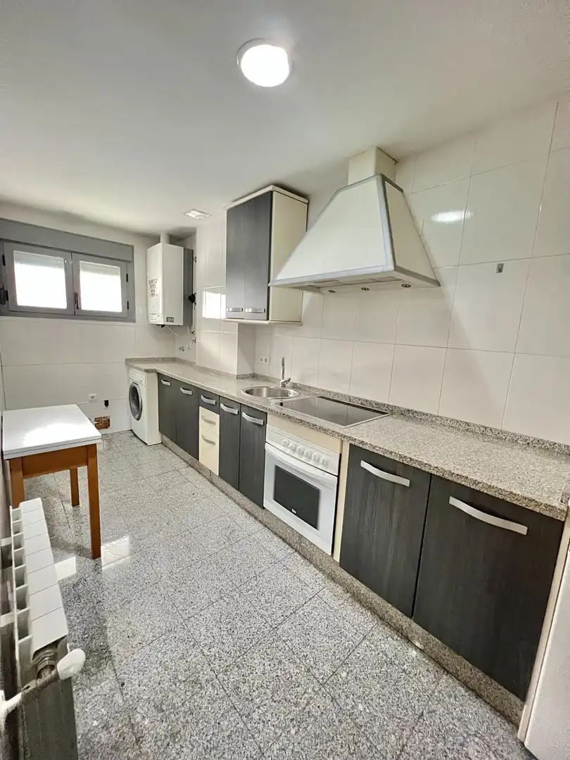 Cuina de Dúplex en venda en Badajoz amb Aire condicionat, Calefacció i Terrassa