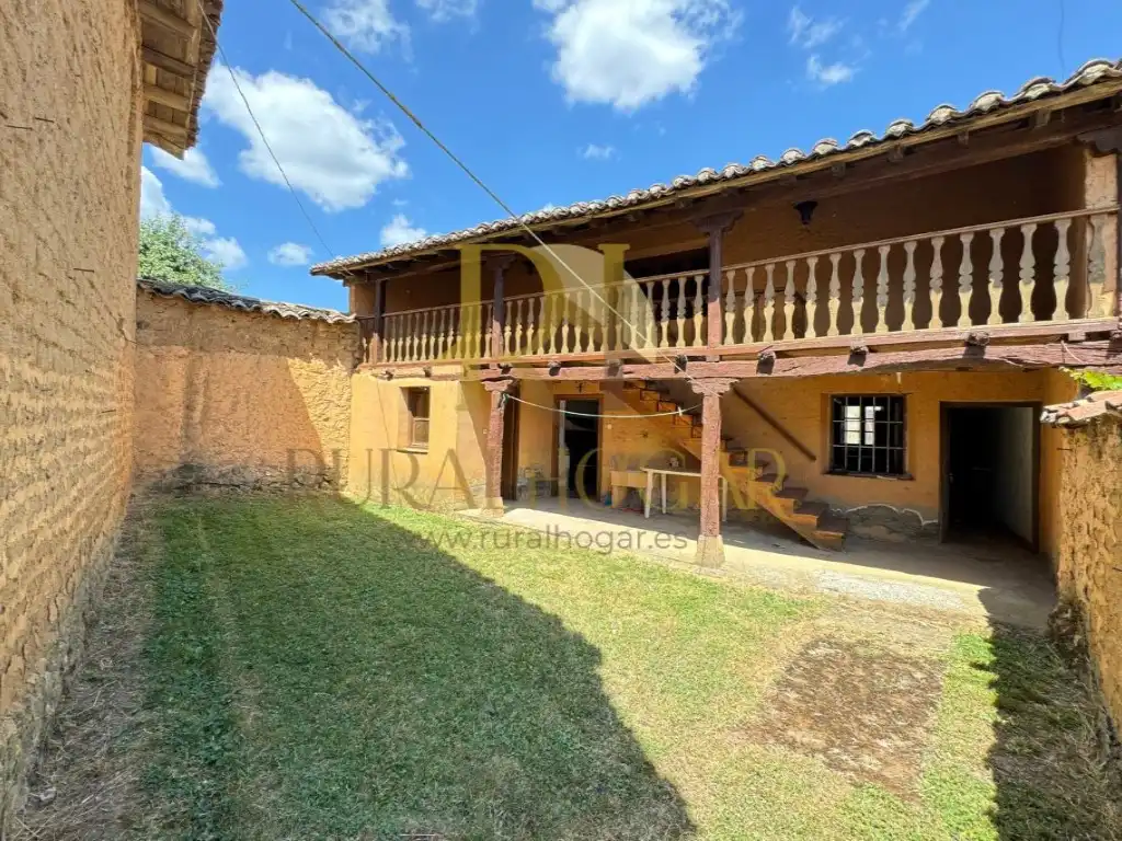Casa o xalet en venda a Gradefes