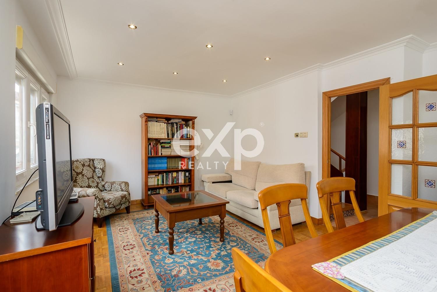 Sala d'estar de Casa o xalet en venda en Avilés amb Calefacció