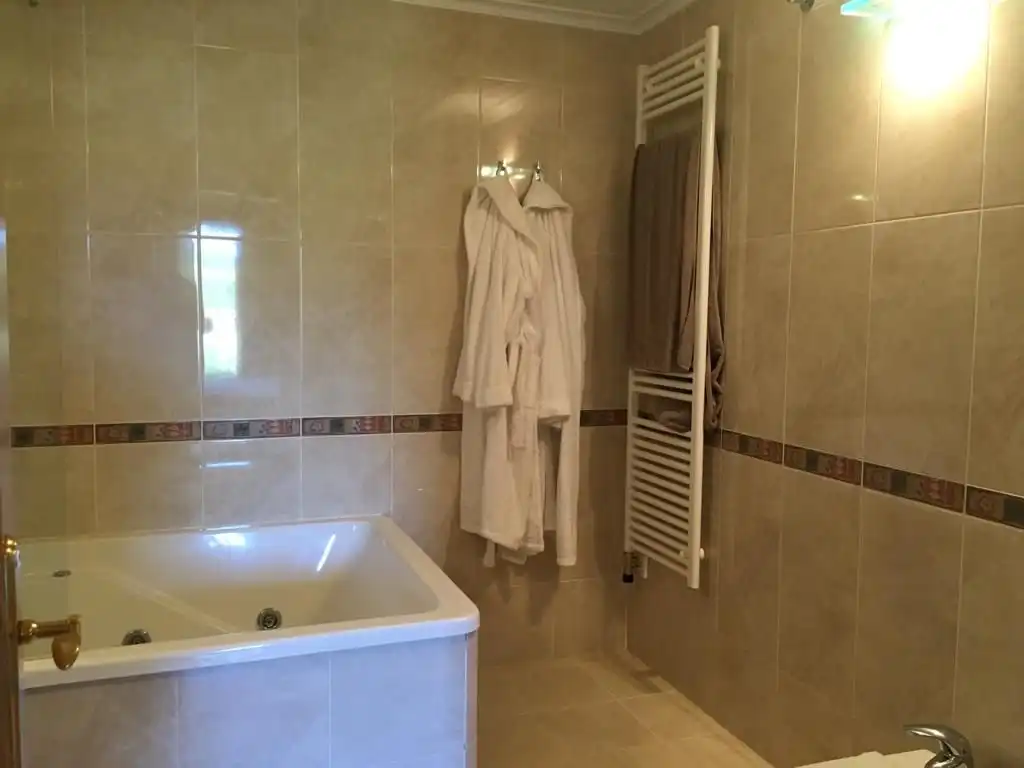 Baño de Piso en venta en Santurde de Rioja con Calefacción, Terraza y Trastero