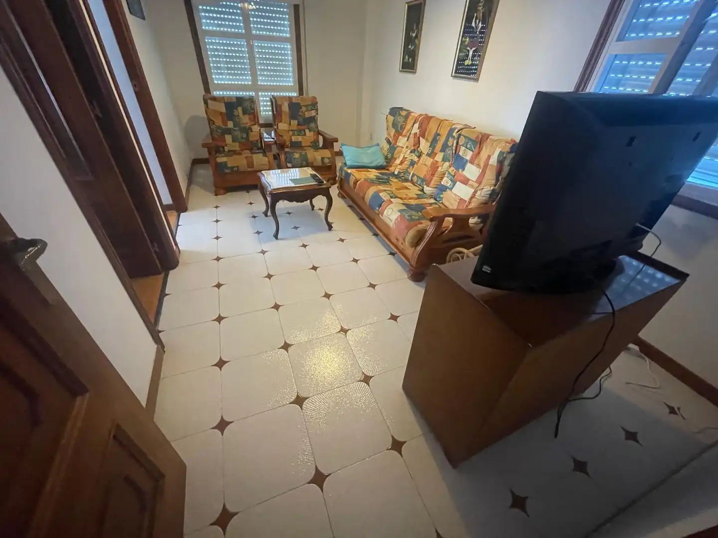 Sala d'estar de Casa o xalet de lloguer en Oleiros amb Jardí privat, Moblat i Forn