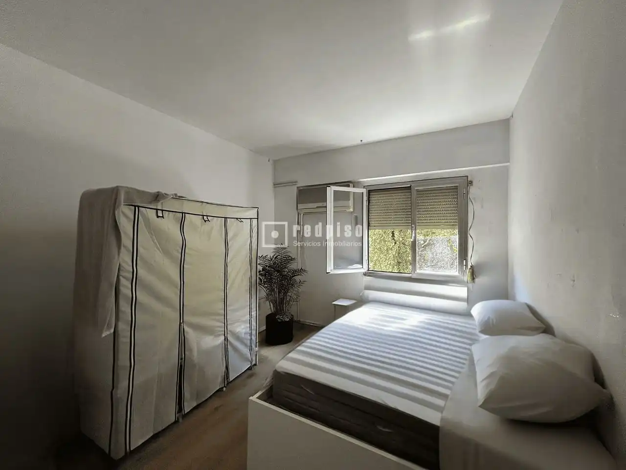 Bedroom of Flat for sale in Madrid  with Air Conditioner, Heating and Parquet flooring