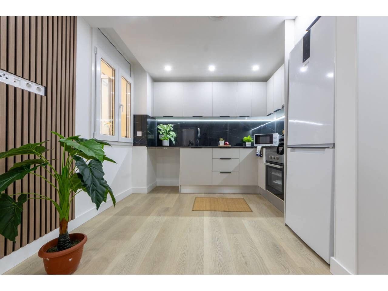 Kitchen of Flat for sale in  Tarragona Capital  with Air Conditioner and Heating