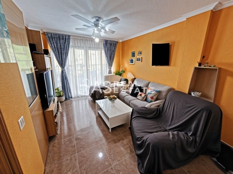 Living room of Flat for sale in Fuenlabrada  with Terrace and Furnished