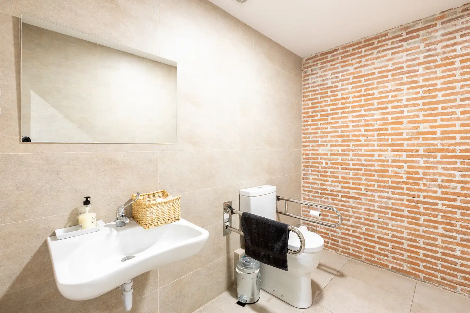 Baño de Oficina de alquiler en Madrid