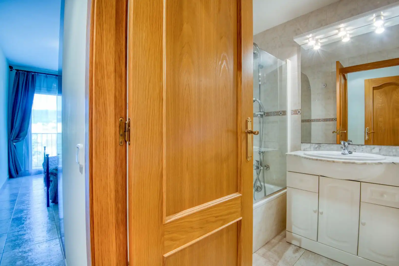 Baño de Piso en venta en Santa Cristina d'Aro con Calefacción, Terraza y Trastero
