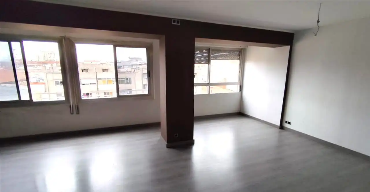 Sala de estar de Ático en venta en Terrassa con Parquet