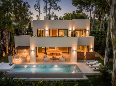 Casa con piscina en venta en Marbella Centro
