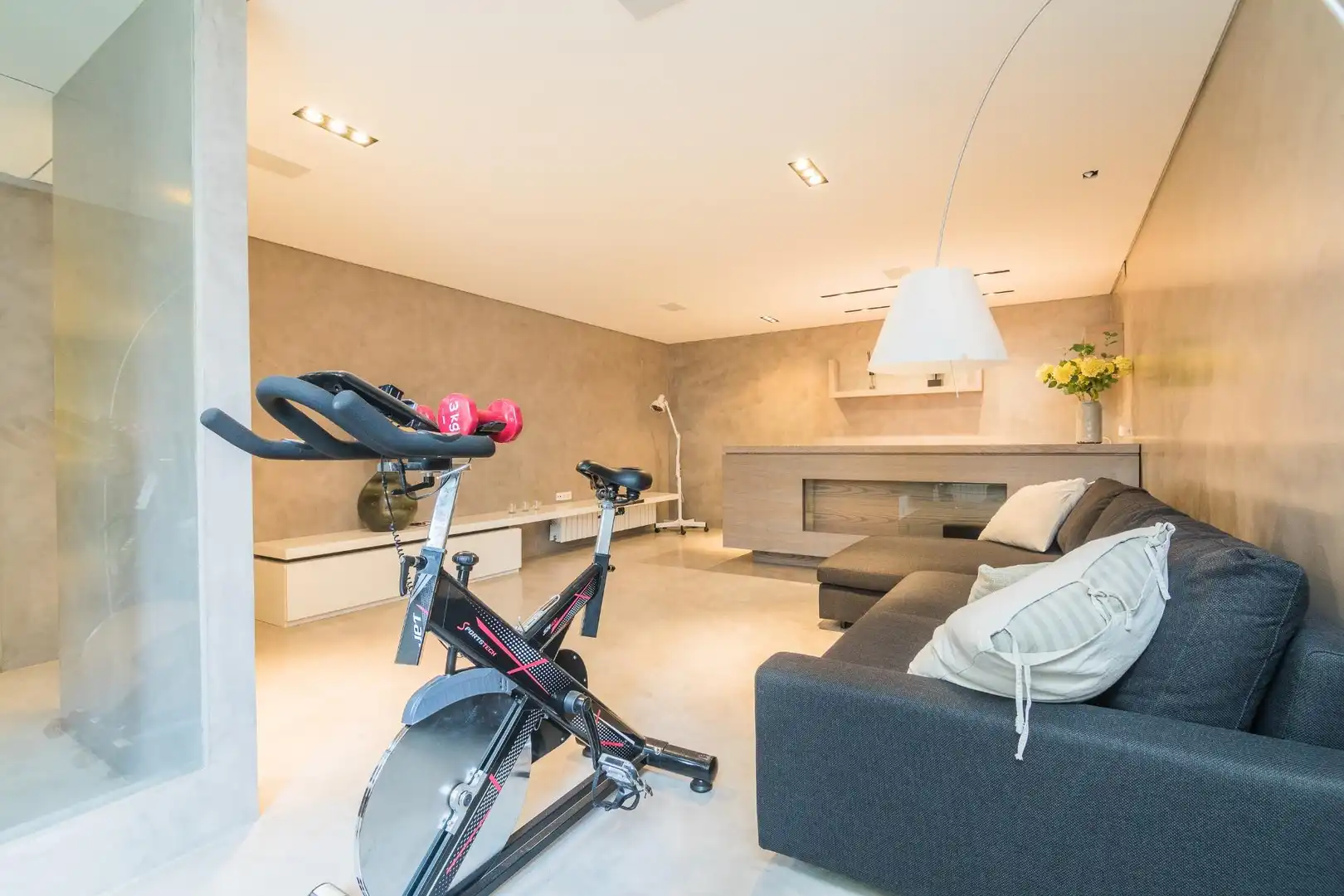 Haus oder Chalet zum Verkauf in Elche / Elx mit Klimaanlage, Heizung und Privatgarten