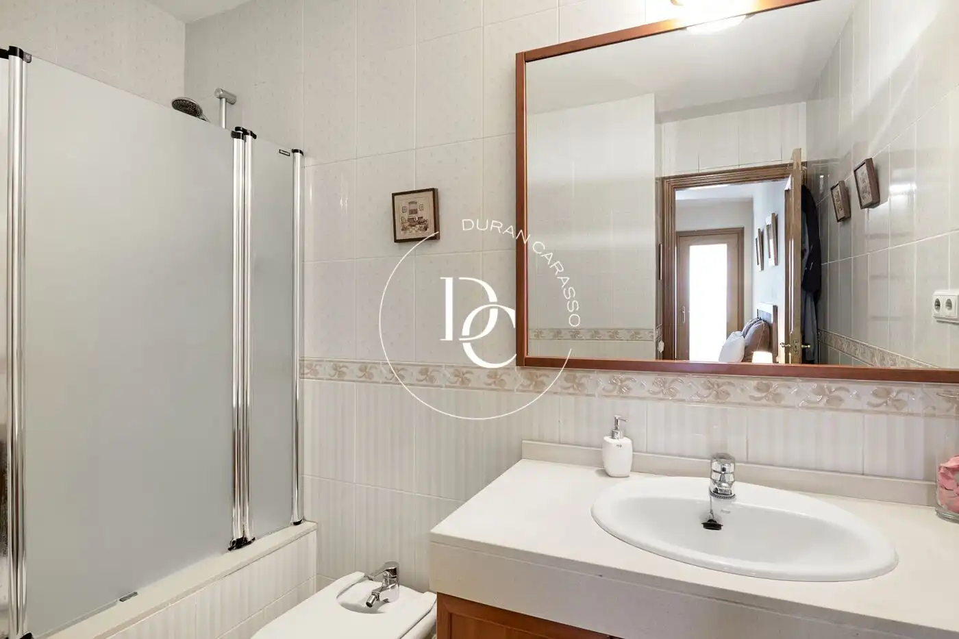 Bathroom of Duplexes for sale in Sitges  with Air Conditioner, Heating and Terrace