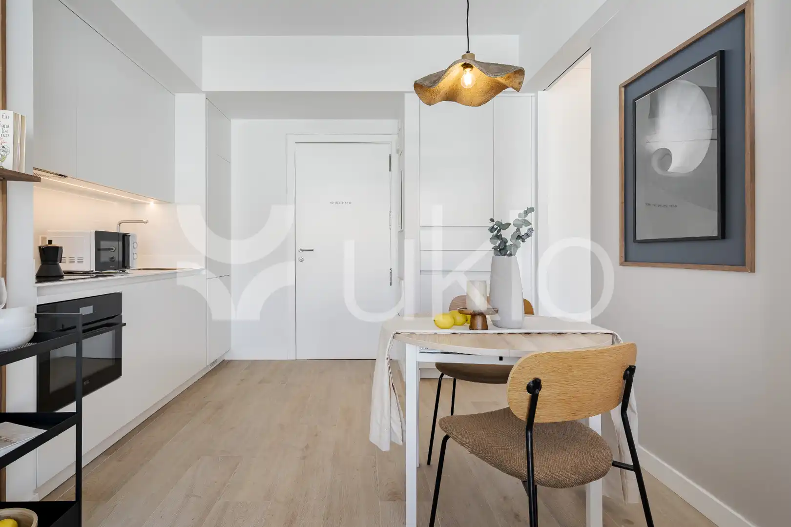 Cuina de Apartament de lloguer en Madrid amb Aire condicionat, Calefacció i Moblat