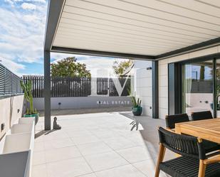 Terrassa de Apartament de lloguer en Sitges amb Aire condicionat, Calefacció i Jardí privat