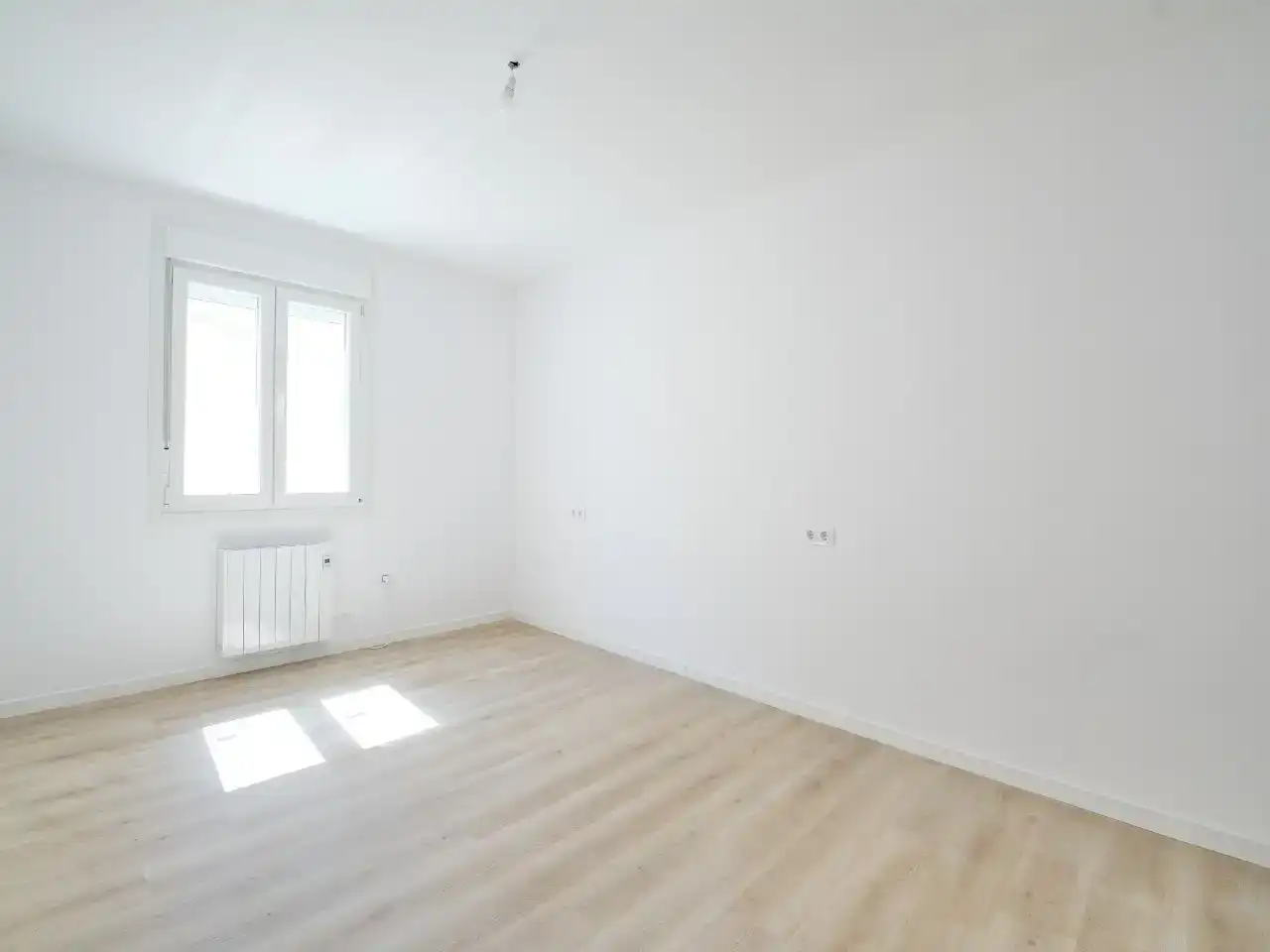 Habitación de Piso en venta en  Logroño