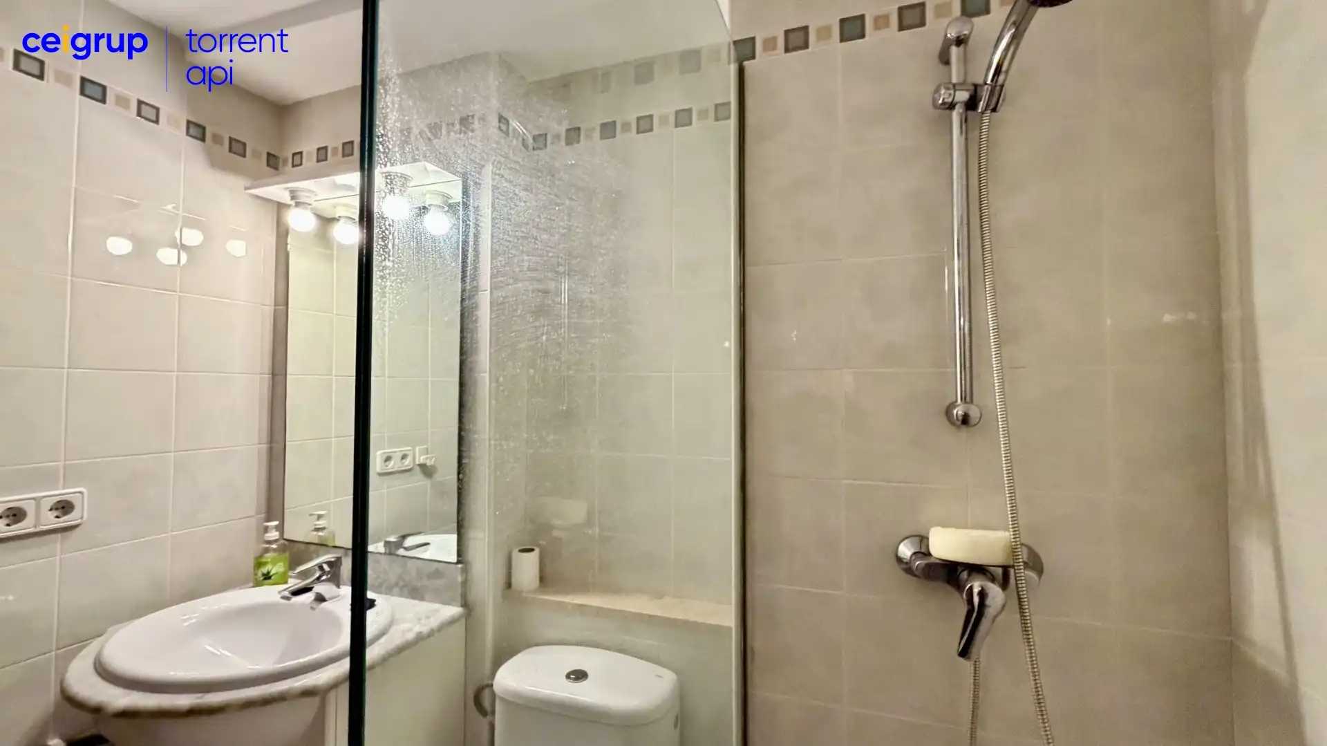 Bathroom of Flat for sale in L'Estartit  with Terrace, Swimming Pool and Furnished