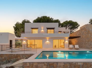 Chalet con balcón en venta en Pinar del Advocat - Cometa