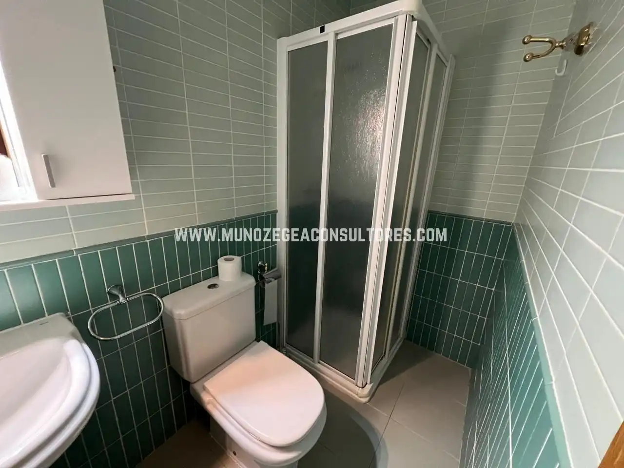 Bathroom of Flat for rent in Lucena  with Air Conditioner and Furnished