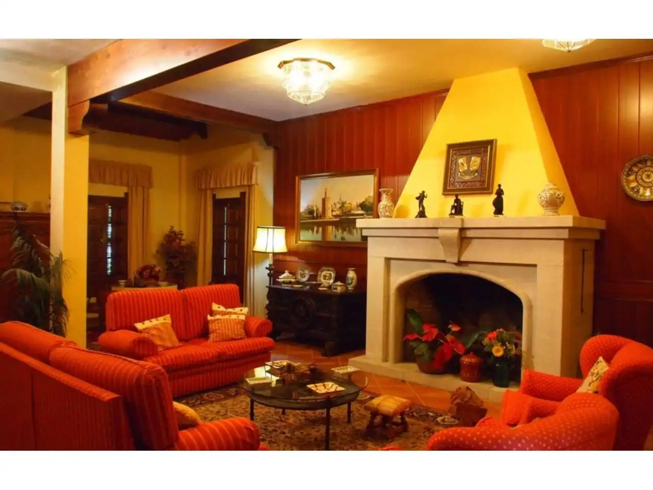Wohnzimmer von Country house zum Verkauf in Santiponce mit Privatgarten, Terrasse und Schwimmbad