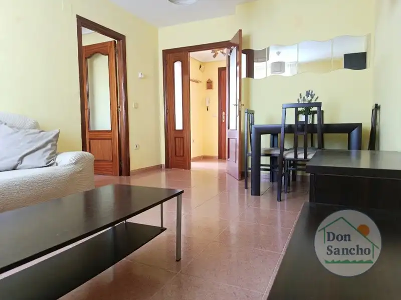 Sala d'estar de Pis en venda en Cigales amb Calefacció i Traster