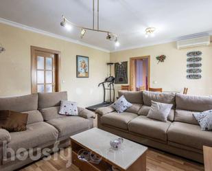 Living room of Flat for sale in Cervera  with Air Conditioner, Heating and Parquet flooring