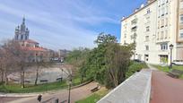 Vista exterior de Pis en venda en Bilbao 