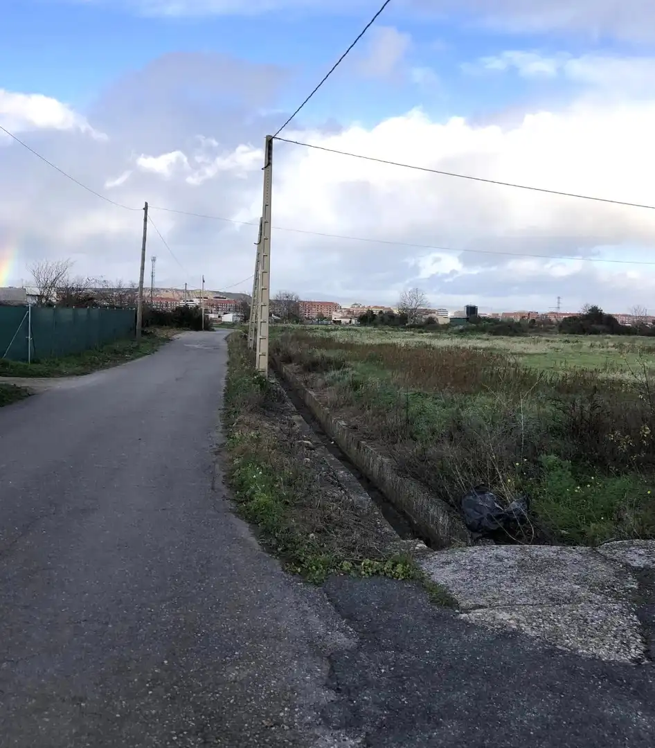 Terreno en venta en  Logroño
