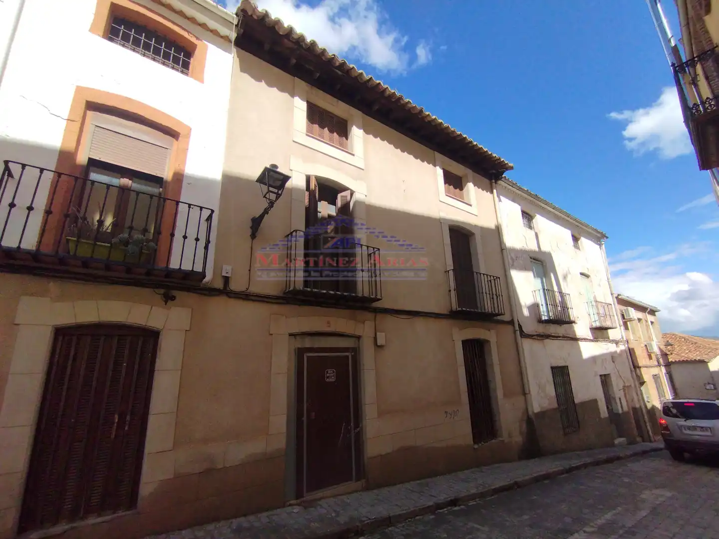 Vista exterior de Casa adosada en venda en Castellar amb Balcó