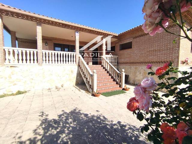 Casa-chalet en Alquiler en Ocaña en Méntrida