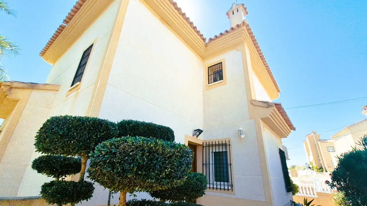 Casa amb piscina en venda a San Miguel de Salinas, imagen 8