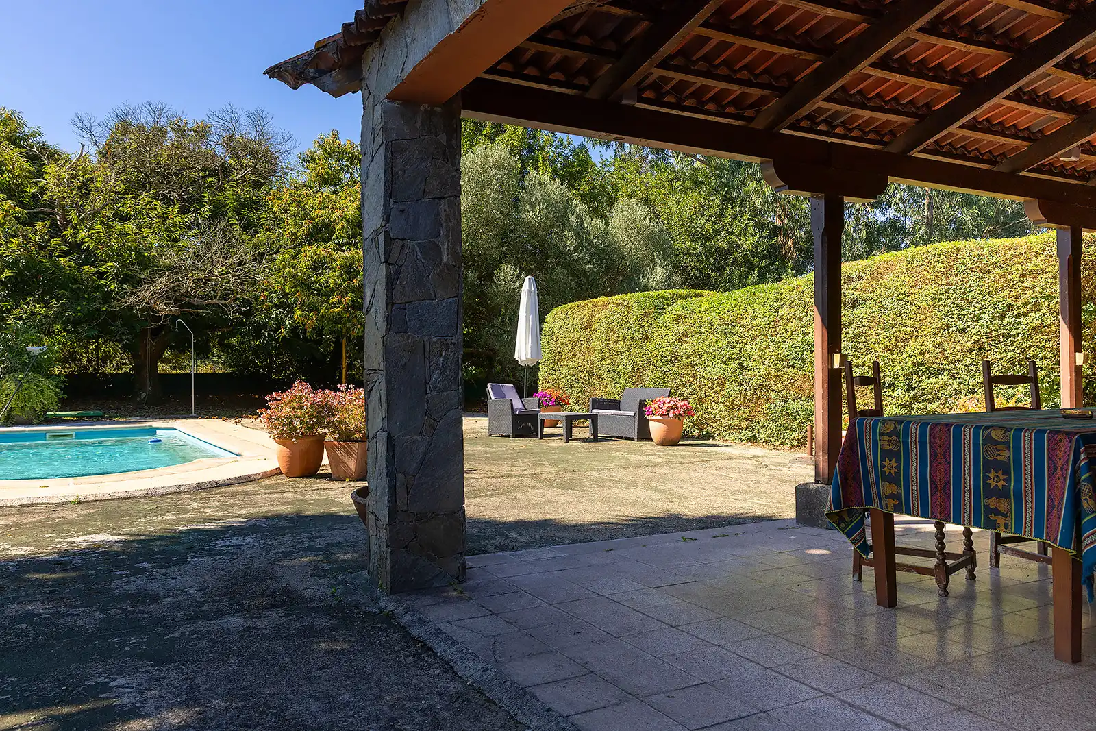 Terraza de Casa o chalet en venta en Oleiros con Calefacción, Jardín privado y Piscina