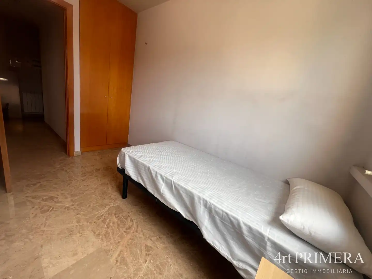 Appartamento con ascensore in affitto a Instituts, imagen 16
