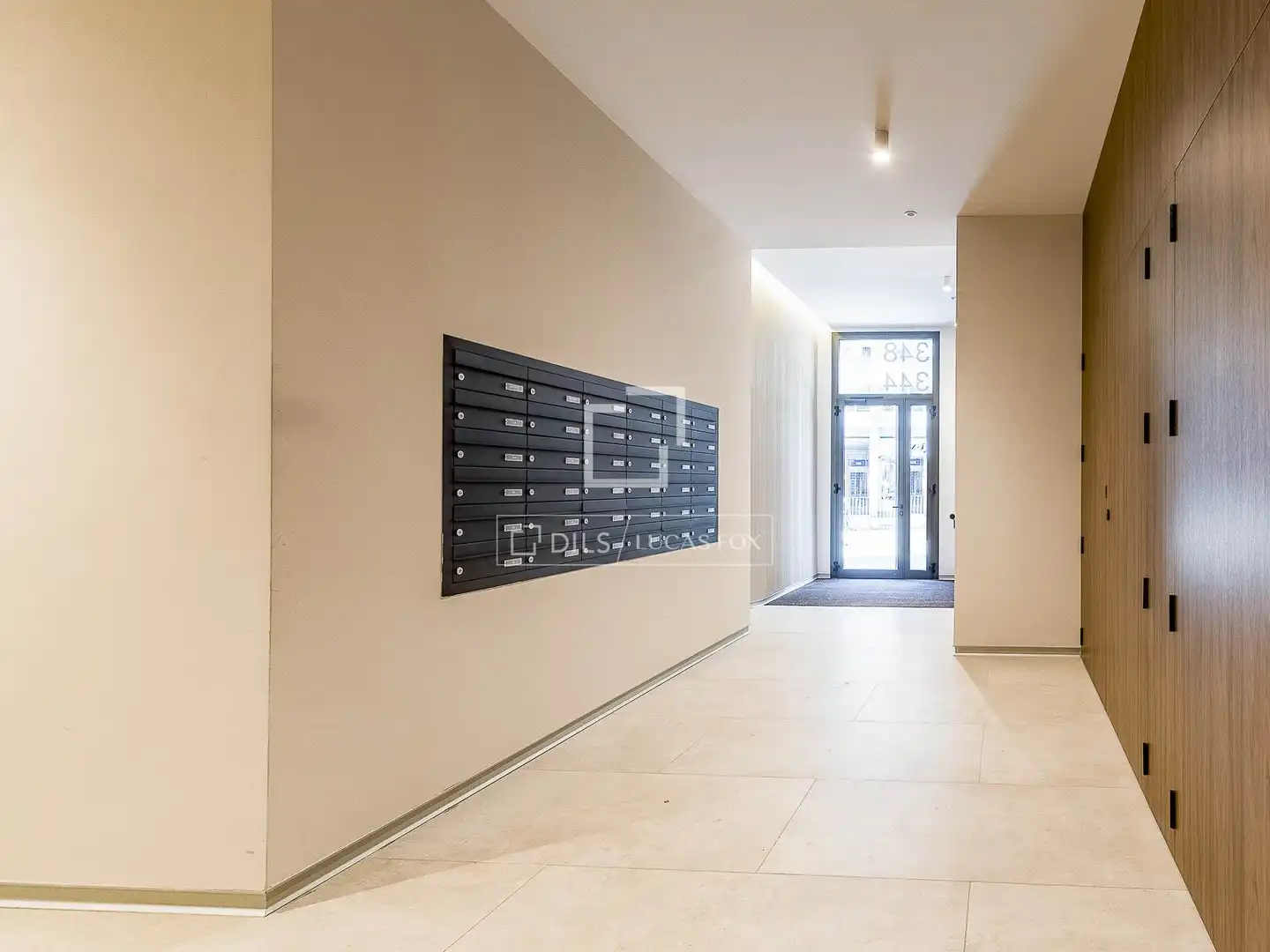 Piso en venta en Barcelona con Aire acondicionado, Calefacción y Terraza