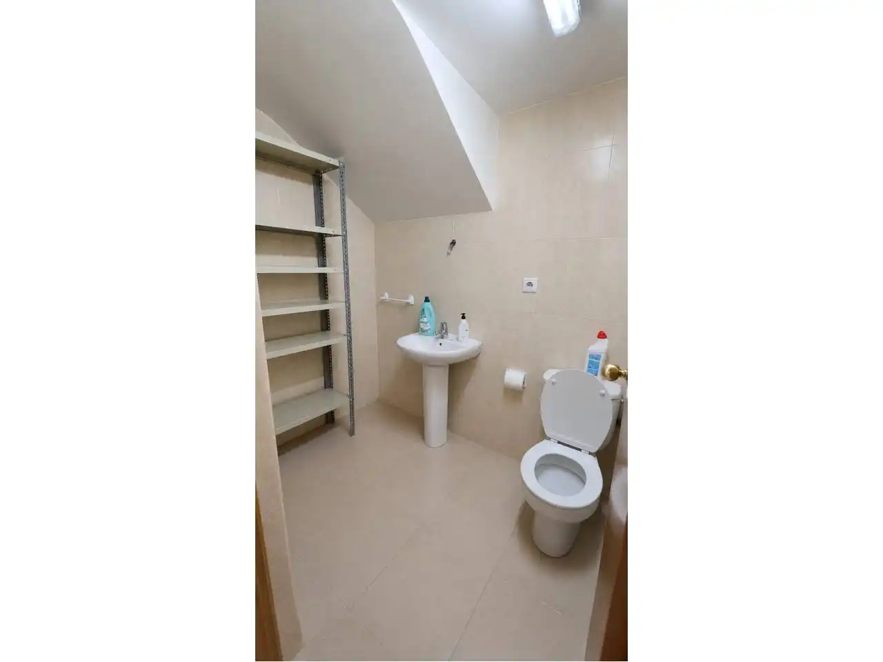 Baño de Local de alquiler en Sant Joan Despí