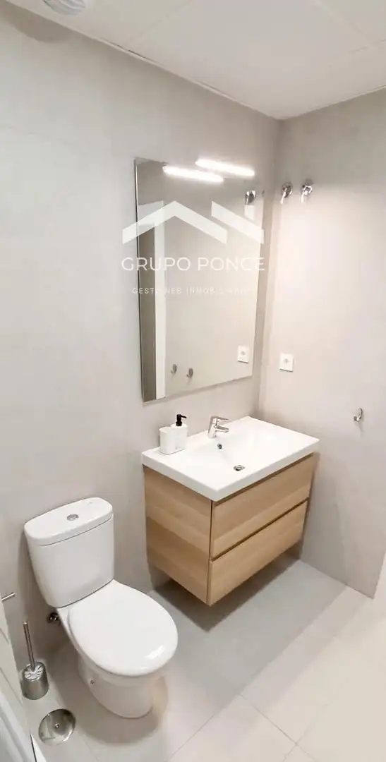 Bathroom of Flat for rent in Jerez de la Frontera  with Air Conditioner, Storage room and Furnished