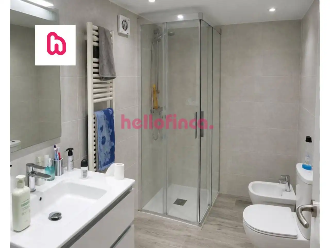 Badezimmer von Wohnung zum Verkauf in Sabadell mit Klimaanlage, Heizung und Balkon