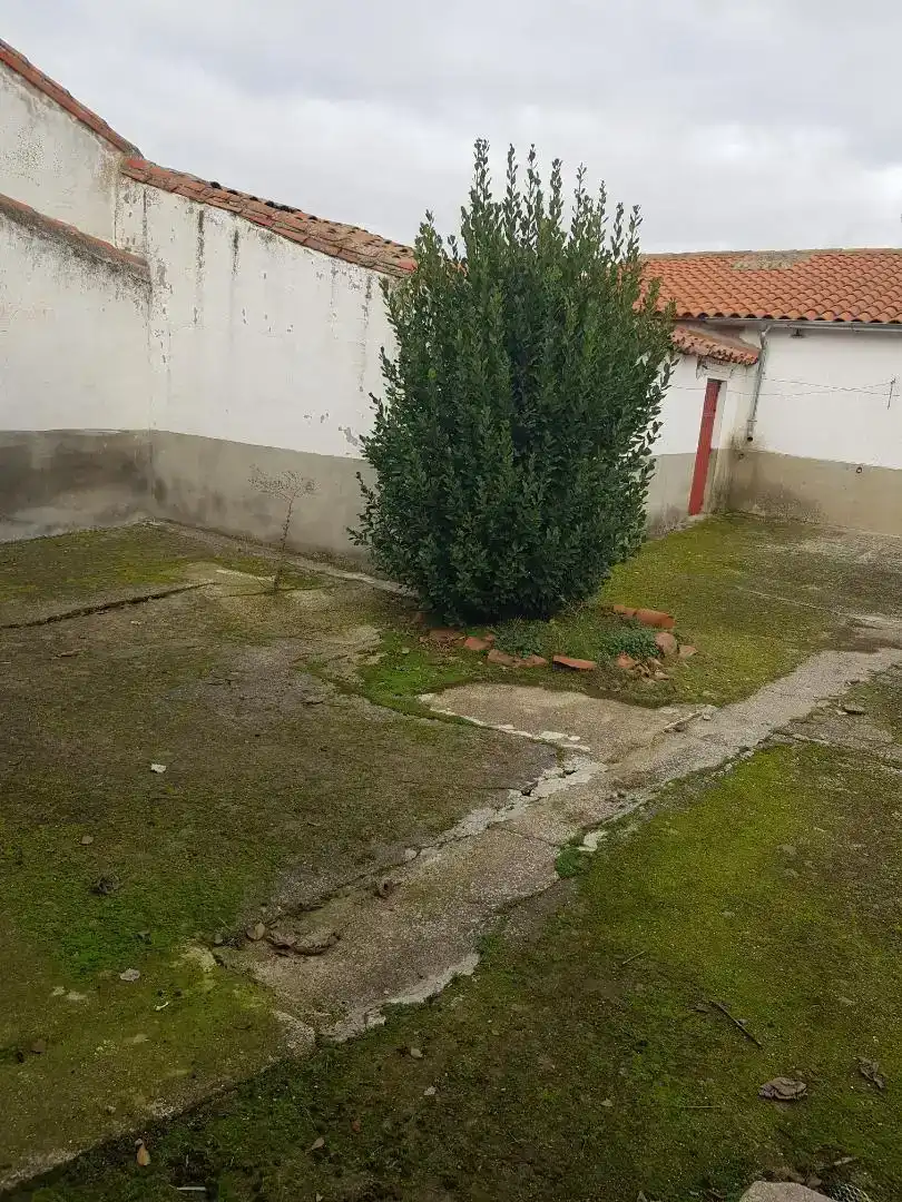 Planta baixa en venda en Macotera amb Traster
