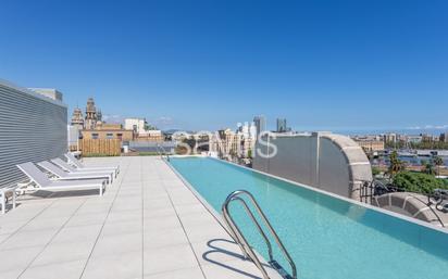 Piscina de Apartament en venda en  Barcelona Capital amb Aire condicionat i Balcó