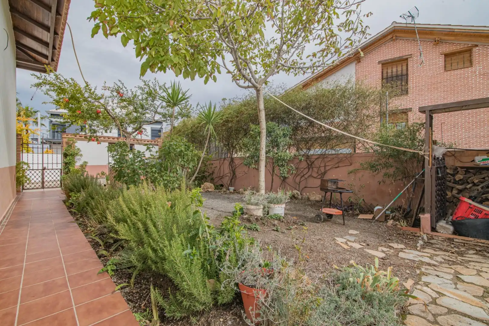 Jardí de Casa o xalet en venda en La Zubia amb Calefacció, Jardí privat i Terrassa