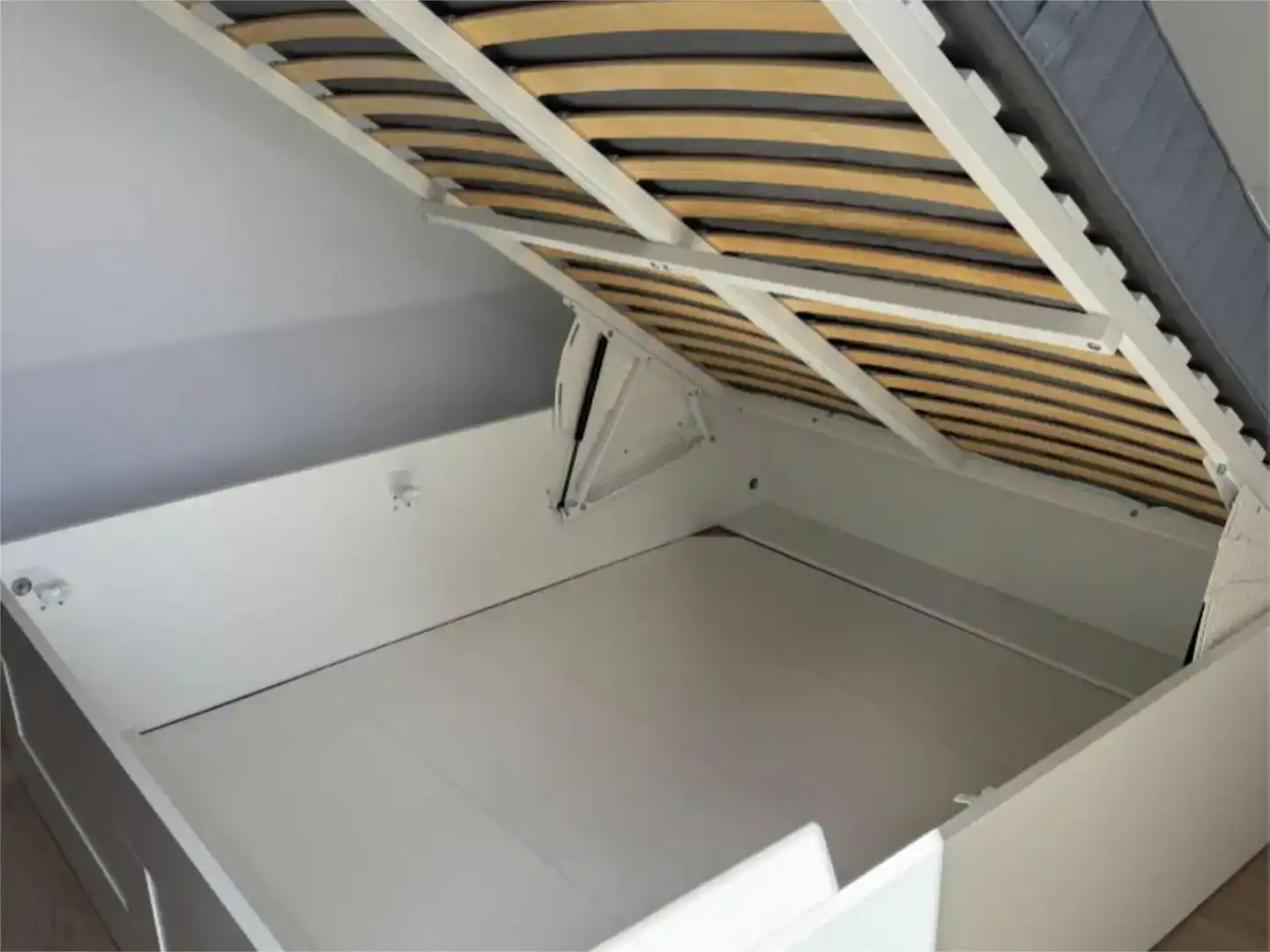 Schlafzimmer von Wohnungen zur Miete in Nigrán mit Parkett, Möbliert und Balkon