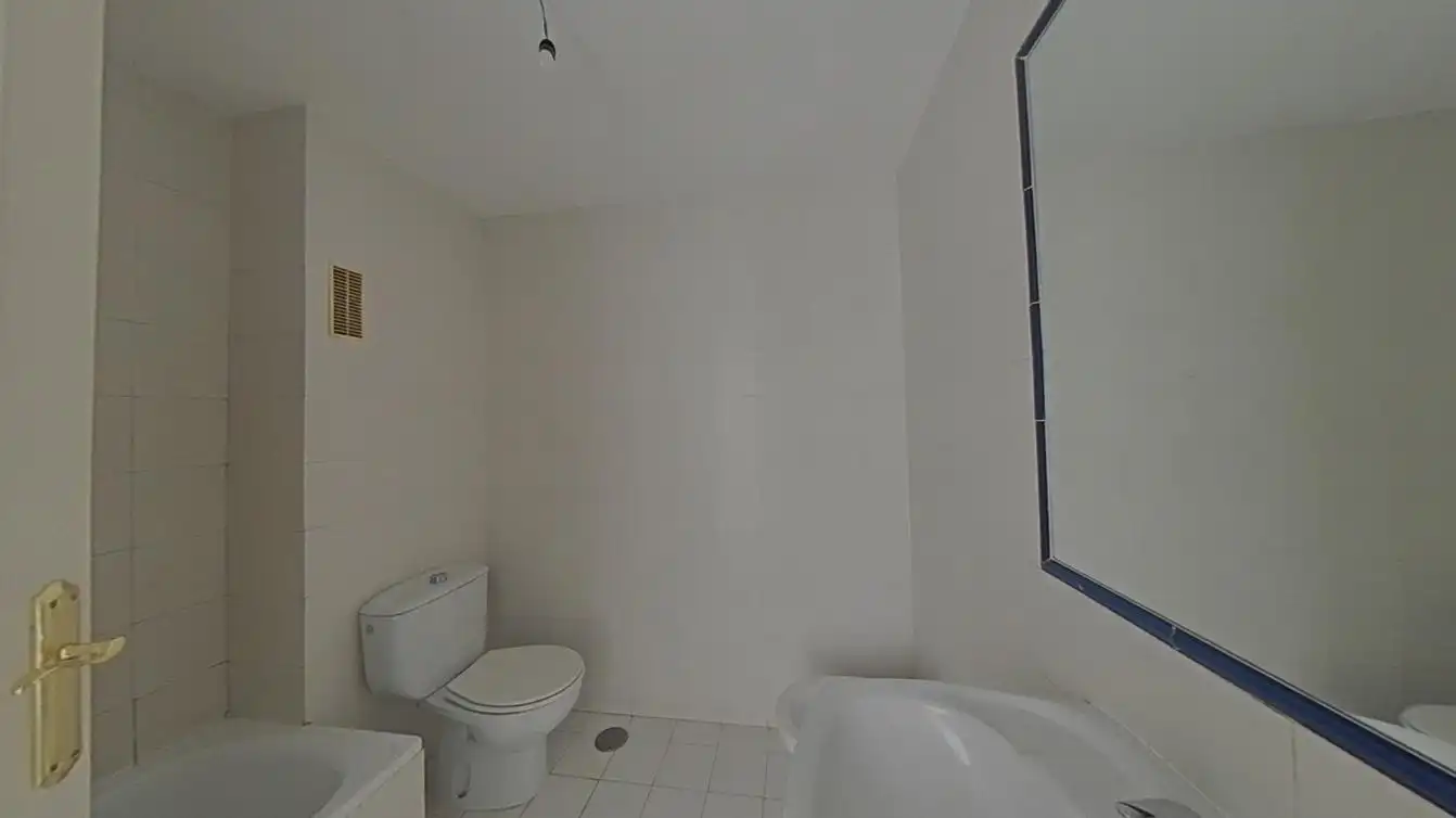 Bathroom of Flat for sale in Mijas  with Swimming Pool