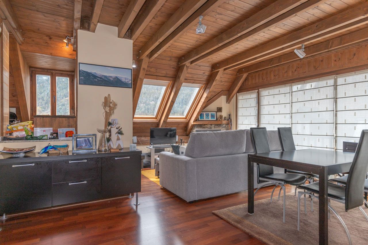 Sala d'estar de Dúplex en venda en Vielha e Mijaran amb Calefacció, Parquet i Traster