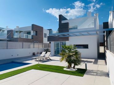 Villa mit Balkon zum Verkauf in El Raso