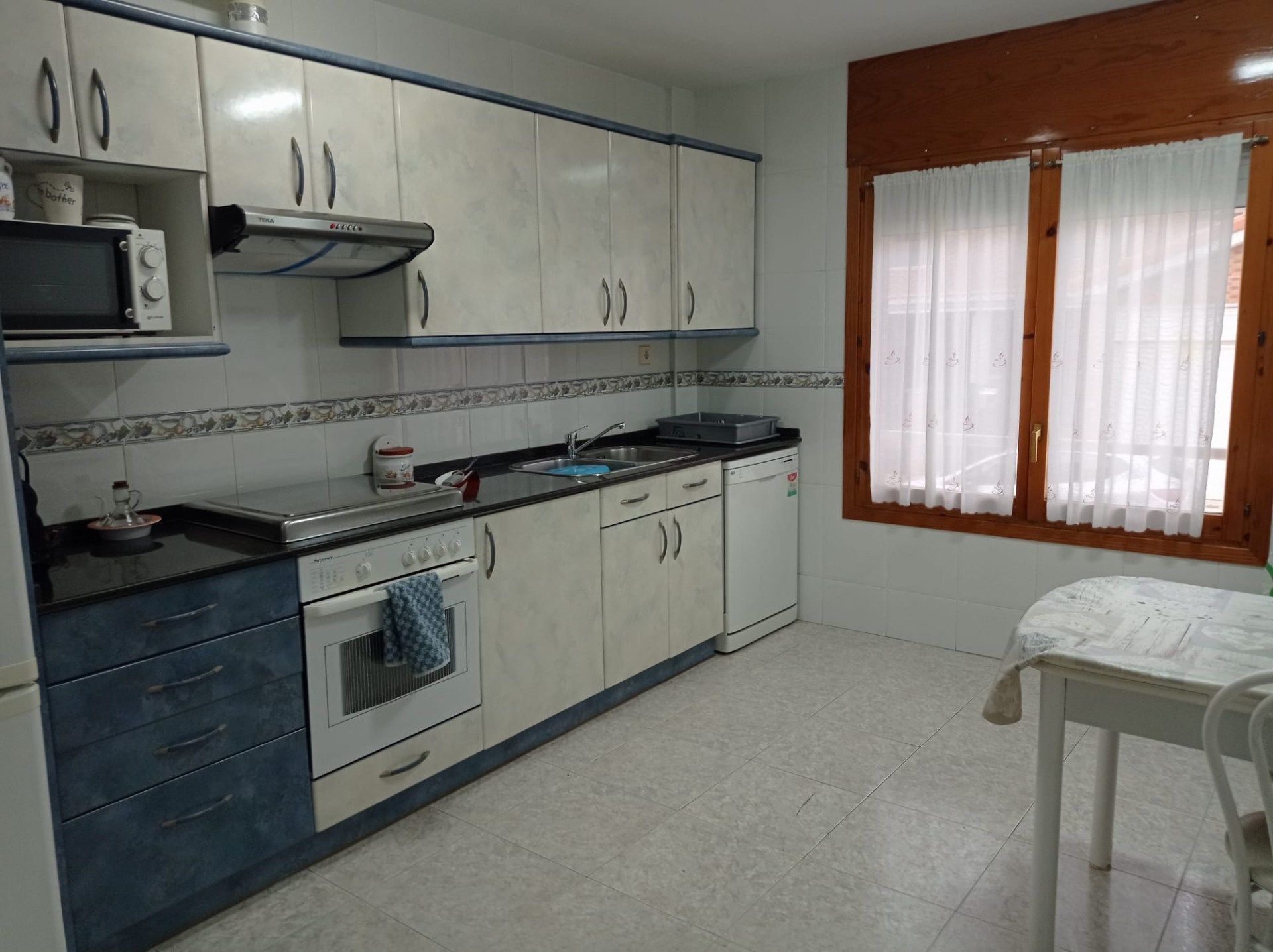 Kitchen of Single-family semi-detached for sale in Monzón  with Air Conditioner, Heating and Terrace