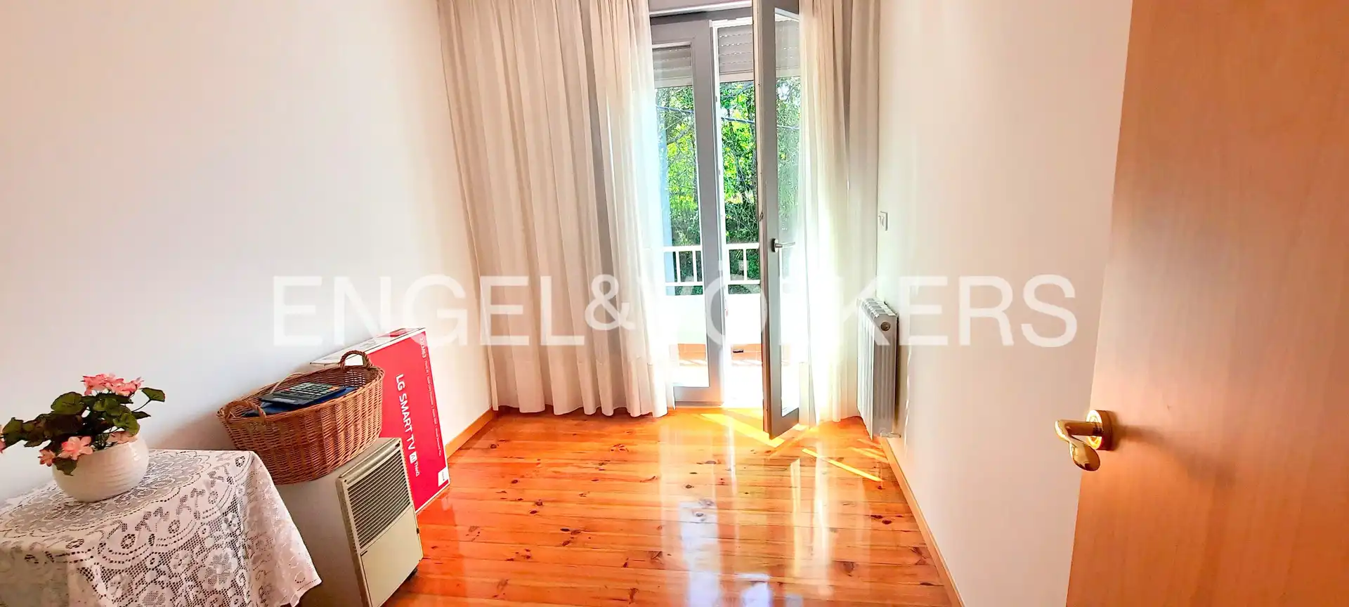 Habitación de Finca rústica en venta en Vigo  con Calefacción, Parquet y Terraza